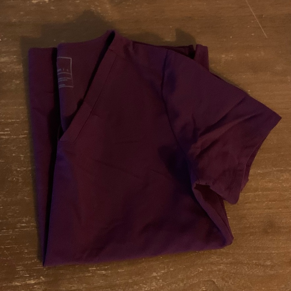 Figs Burgundy Casma small